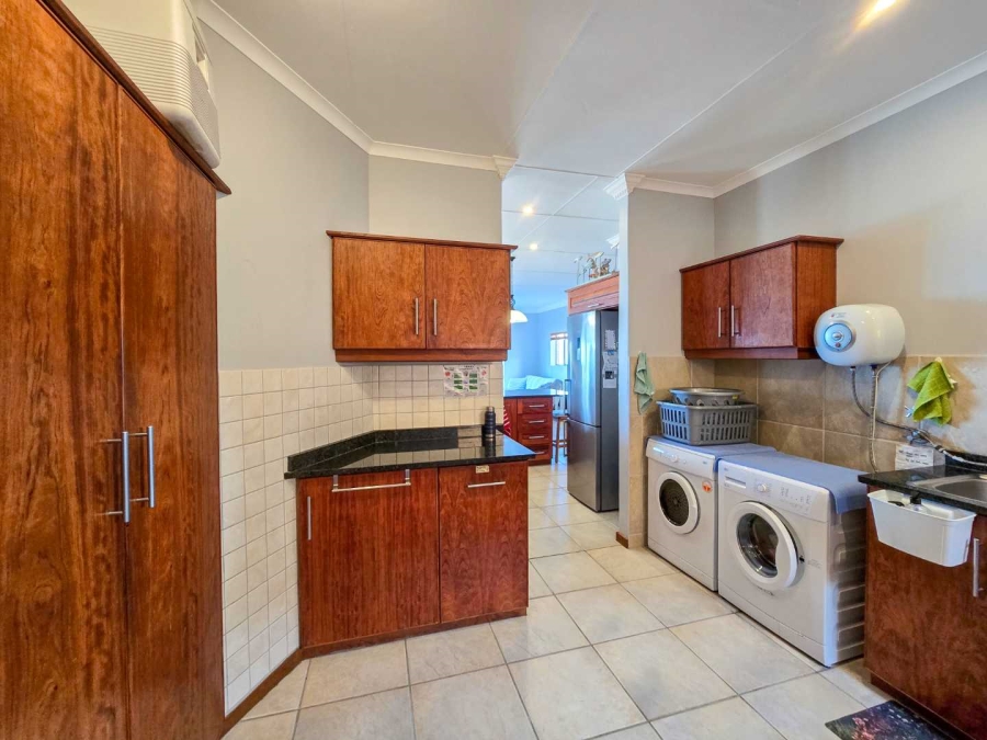 4 Bedroom Property for Sale in Jongensfontein Western Cape